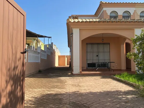 Chalet pareado en Ronda de Valle Inclán, 16 - Foto 2