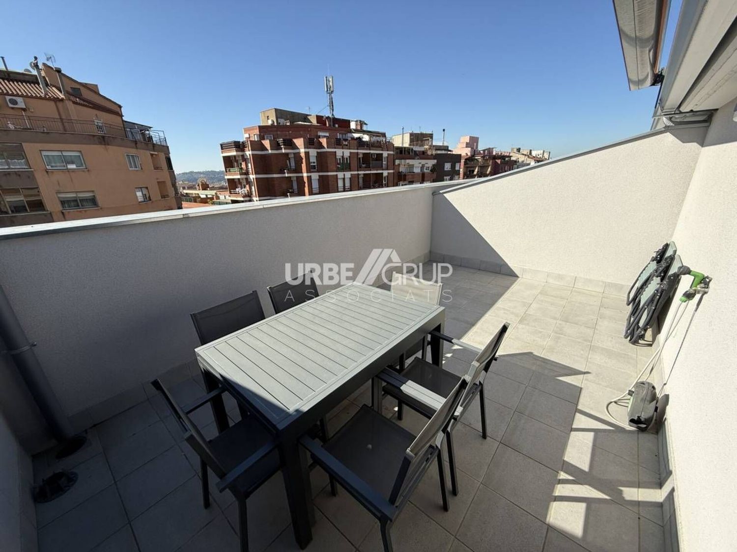 Dúplex en Avenida de l'Abat Marcet, Zona Esportiva - Foto 2