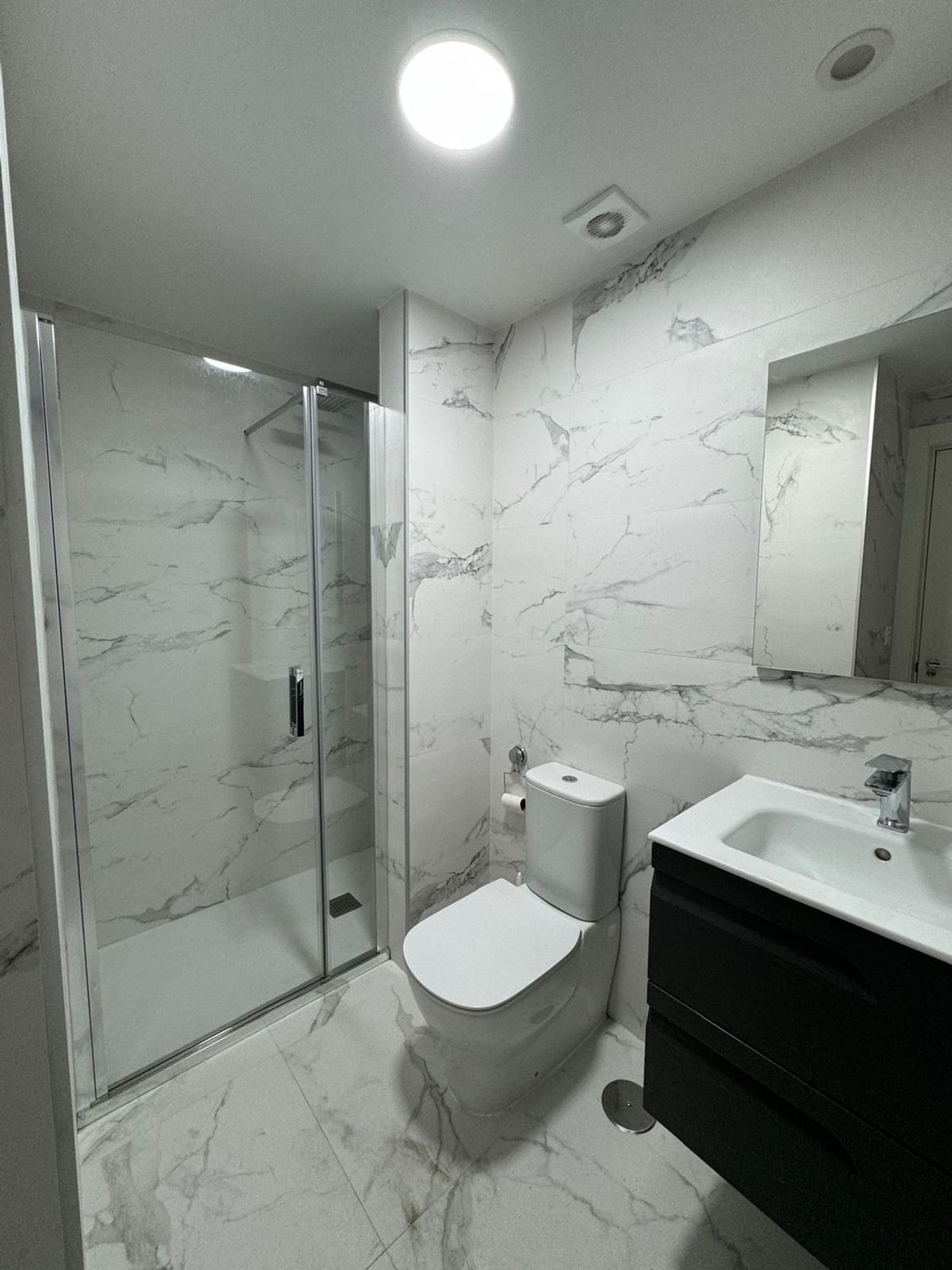 Piso en calle Hileras, 1