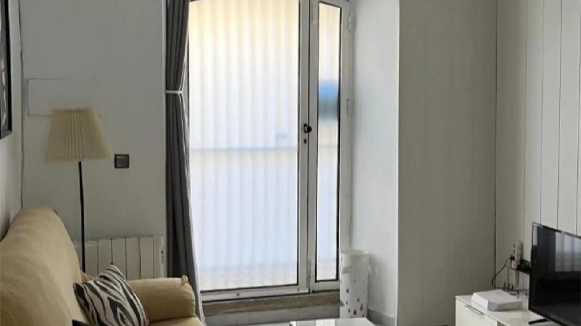 Casa adosada en  Calle Nidos 21 - Foto 1