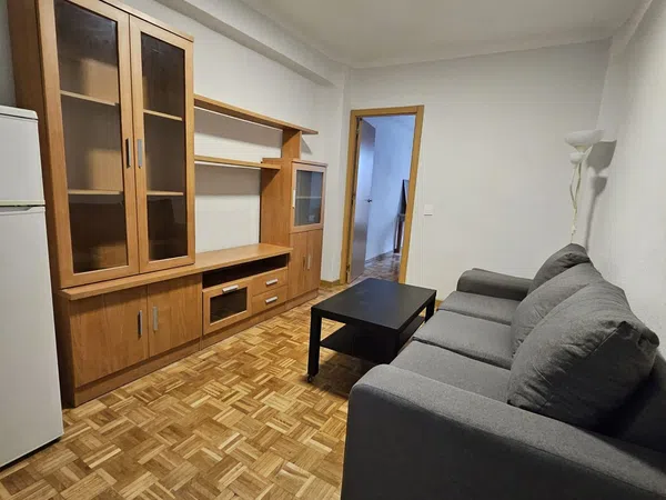 Piso en calle de la Virgen de Lourdes, 38