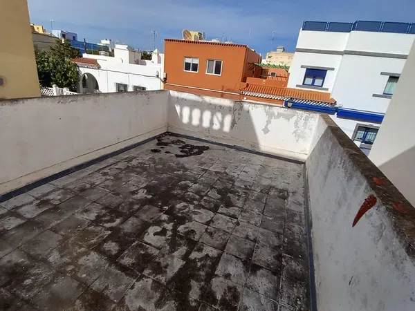 Chalet adosado en Barrio Escaleritas - La Feria - Foto 8