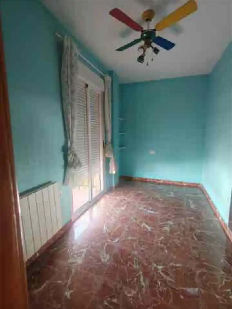 Casa adosada en barrio los planetas - Foto 4