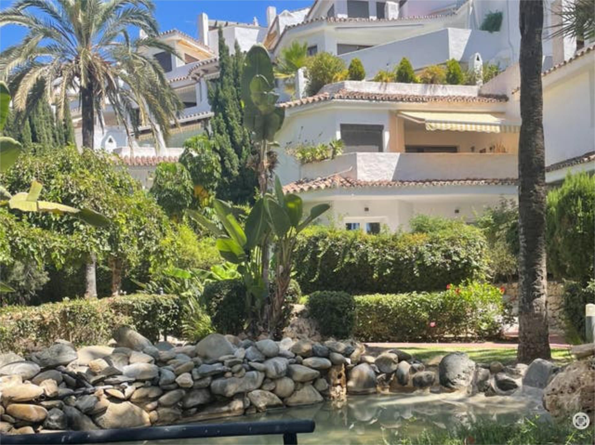 Casa adosada en Elviria - Foto 1