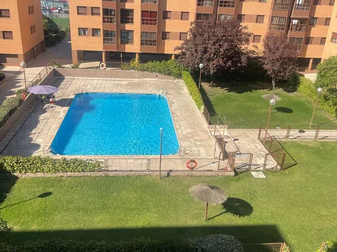 Piso en calle de Deyanira, 59
