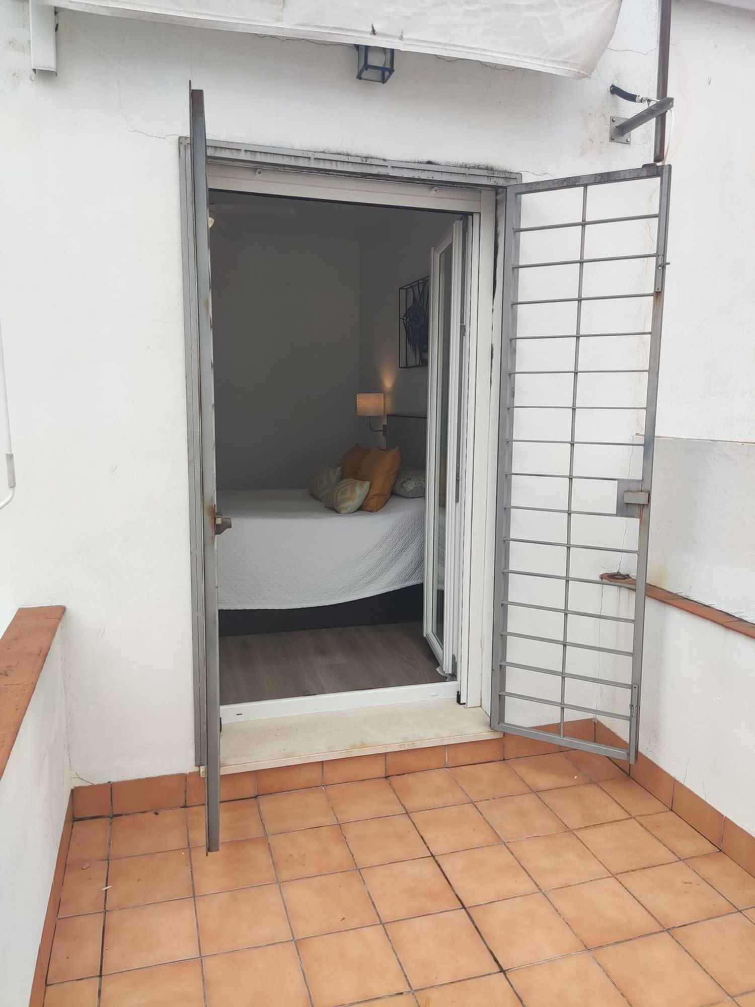 Chalet adosado en Barrio Tablada - Foto 3