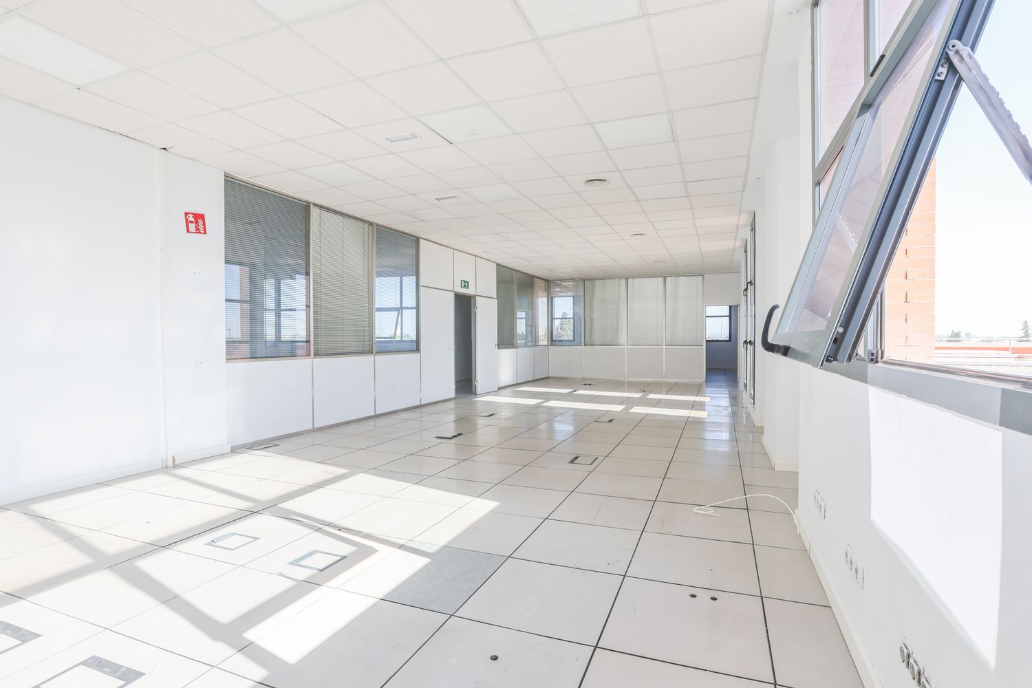 Oficina en Calle Luis Fuentes Bejarano, 60, Alcalde L. Uruñuela - Palacio de Congresos - Foto 14