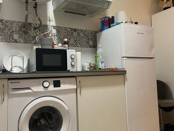 Estudio en calle de Demóstenes, 59 - Foto 1