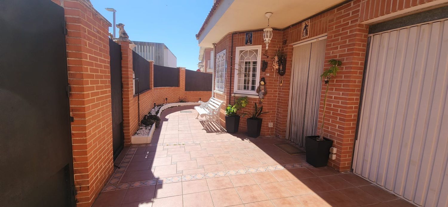 Casa o chalet independiente en Calle Fray Luis de Granada, 1 - Foto 4