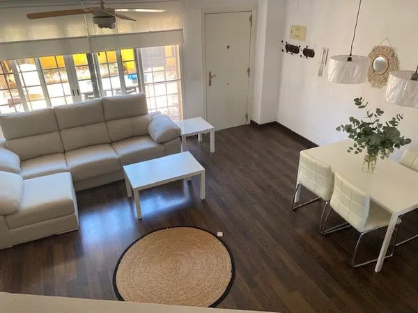 Chalet adosado en calle Enric Valor, 26