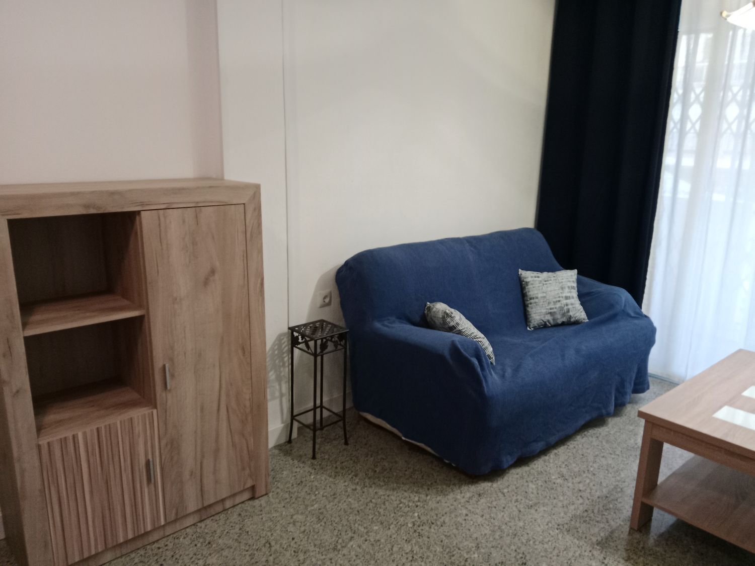 Piso en calle Almadén de la Plata, 20 - Foto 2