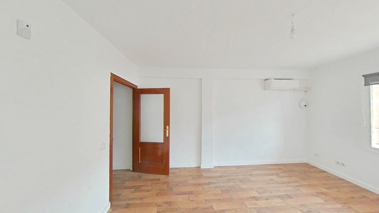 Piso en Reyes Católicos - Foto 6