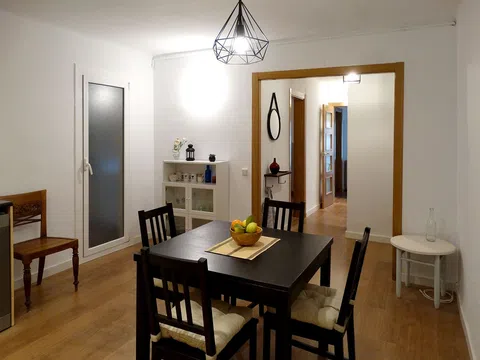 Piso en calle de Niça, 17