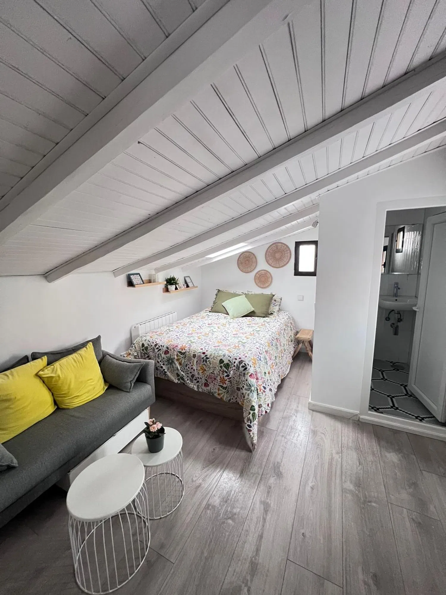 Estudio en calle Paulina Odiaga, 4 - Foto 1