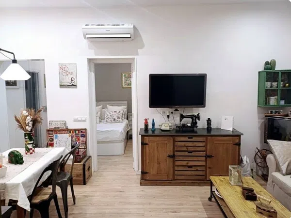 Piso en calle de Embajadores, 12