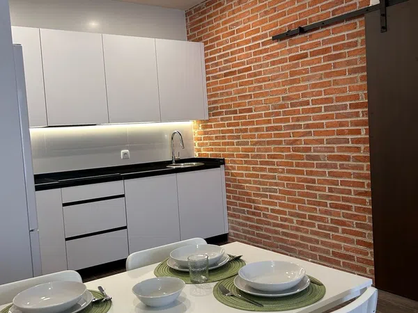 Estudio en plaza de Barcelona, 15