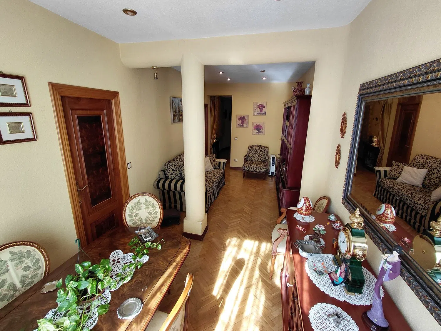 Piso en calle de Altamirano, 40