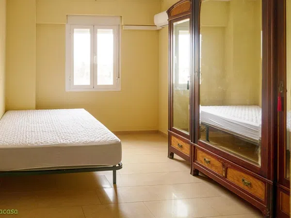 Piso en calle Castillo de Alcala de Guadaira, 3 - Foto 6