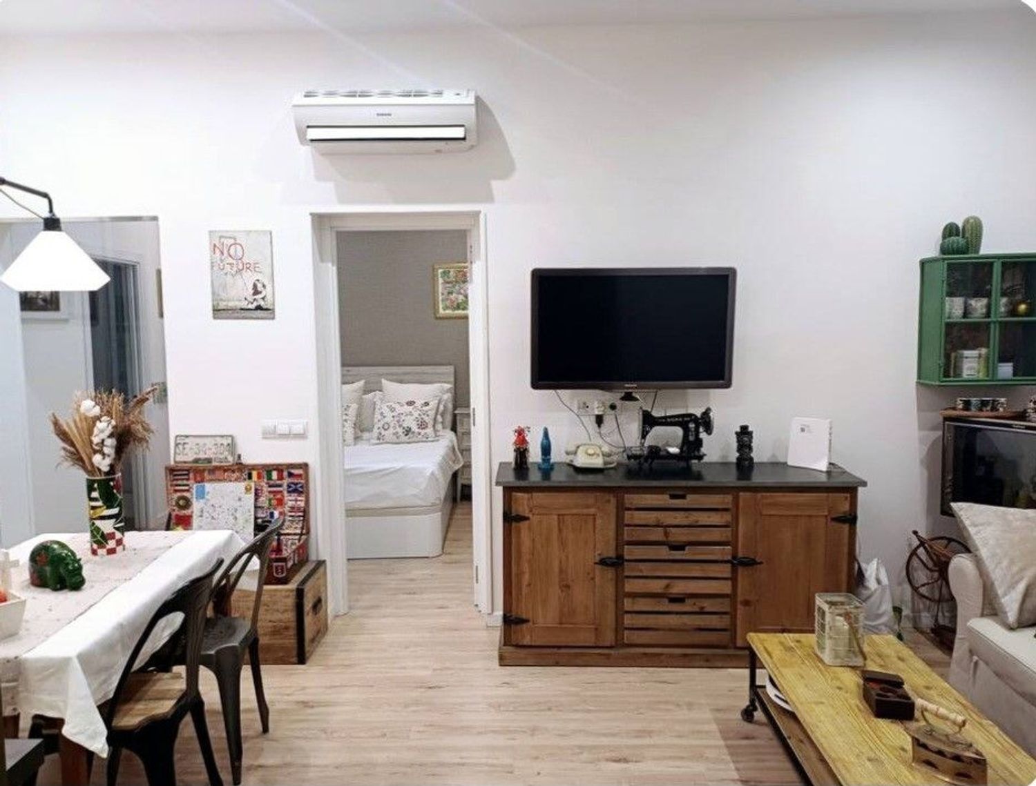 Piso en calle de Embajadores, 12