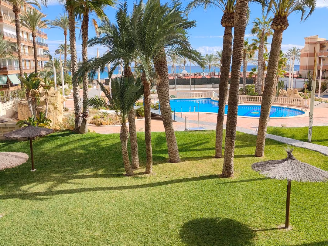 Piso en  Avinguda de la Costa Blanca 132