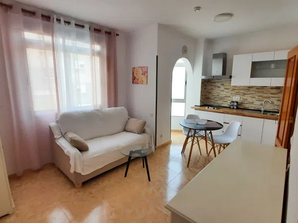 Piso en calle Crisantemo, 44