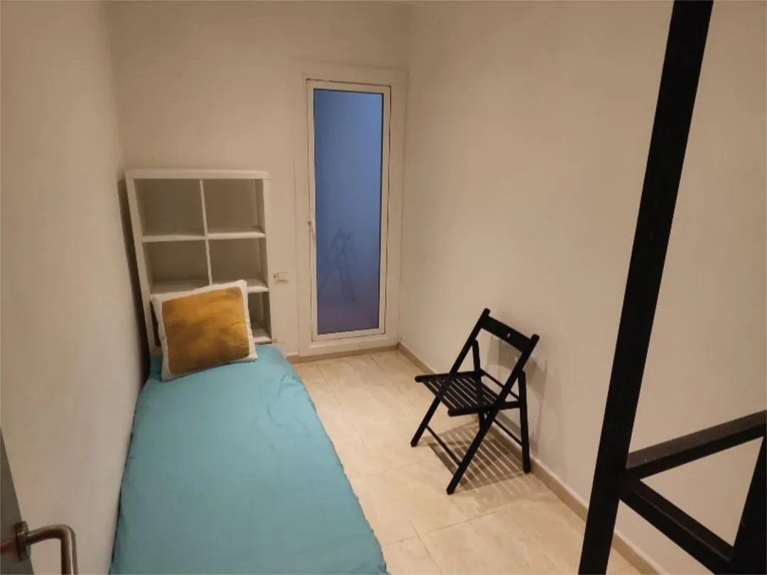 Piso en  Carrer de Josep Serrano 31 - Foto 7