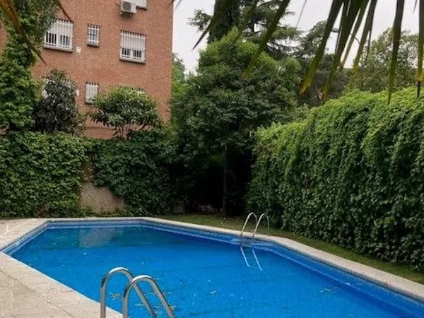 Piso en calle de Menéndez Pidal, 27