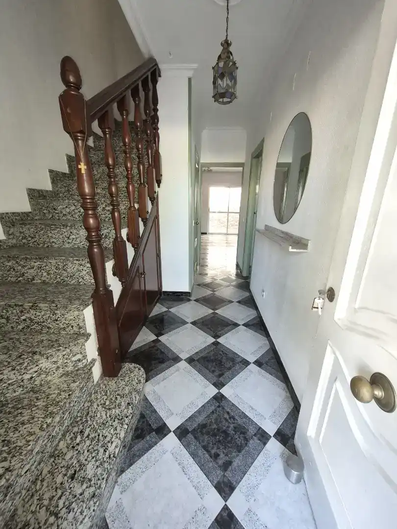 Casa adosada en  Calle Pez Martillo 83 - Foto 4