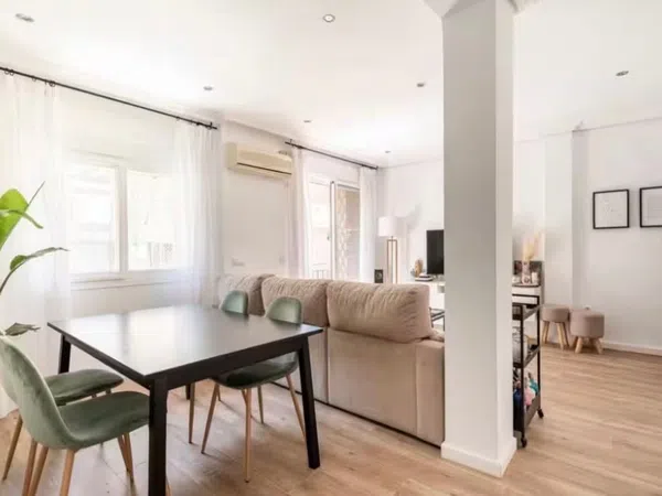 Piso en calle Higuera de la Sierra, 9 - Foto 2