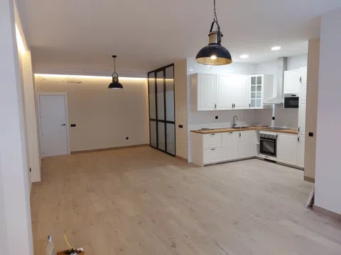 Piso en calle Alustante, 31