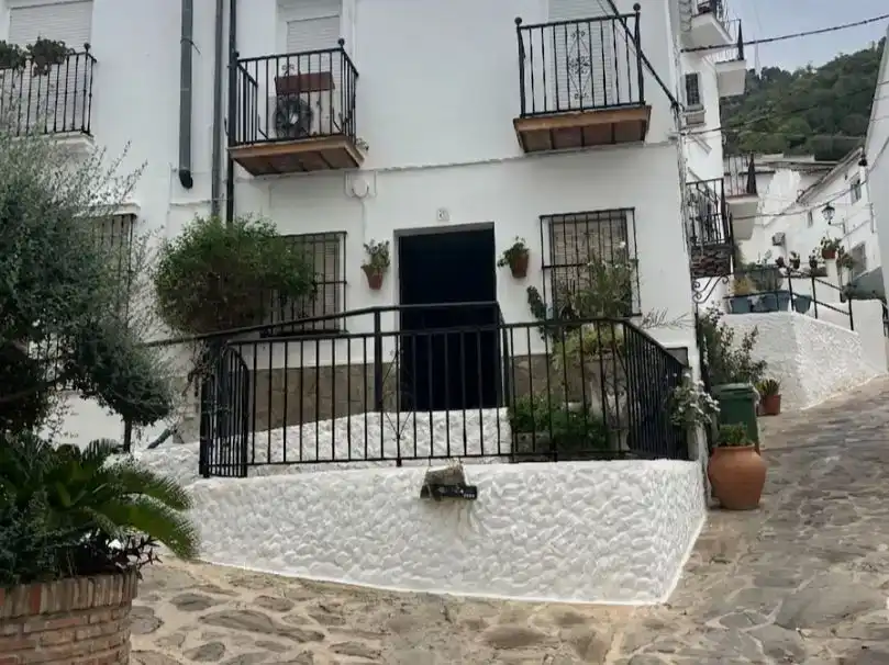 Chalet en  Calle Fuentezuela 9 - Foto 2