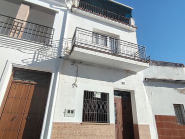 Casa adosada en  Calle Poderoso 3 - Foto 1