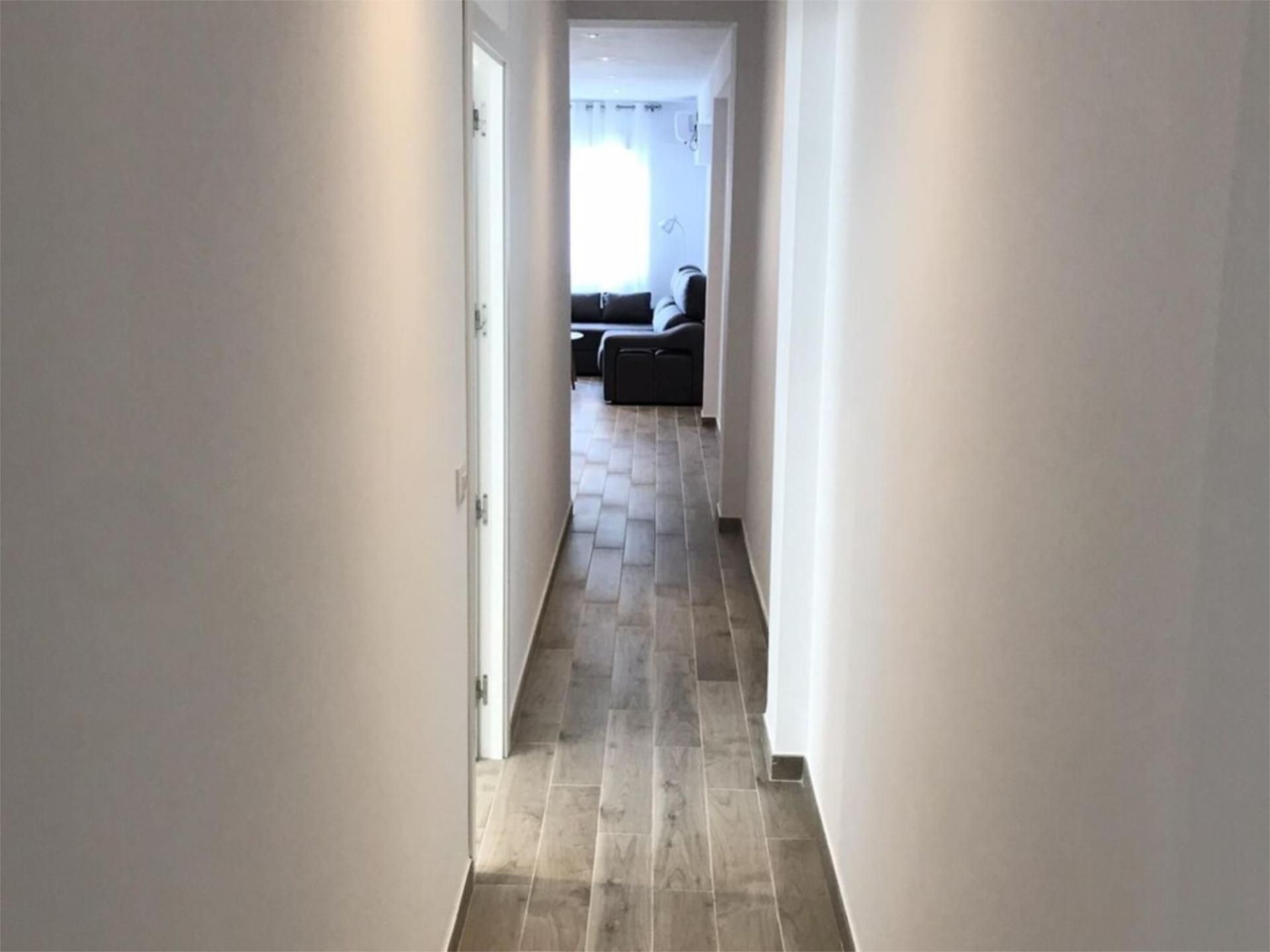 Apartamento en  Calle Abogado Enríquez Barrios 8 - Foto 2