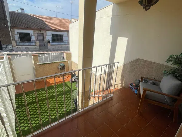 Chalet adosado en Calle de las Cercas, 19 p - Foto 1