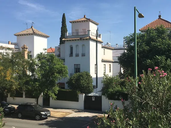 Casa o chalet independiente en Reina Mercedes - Heliópolis, Reina Mercedes - Heliópolis - Foto 1