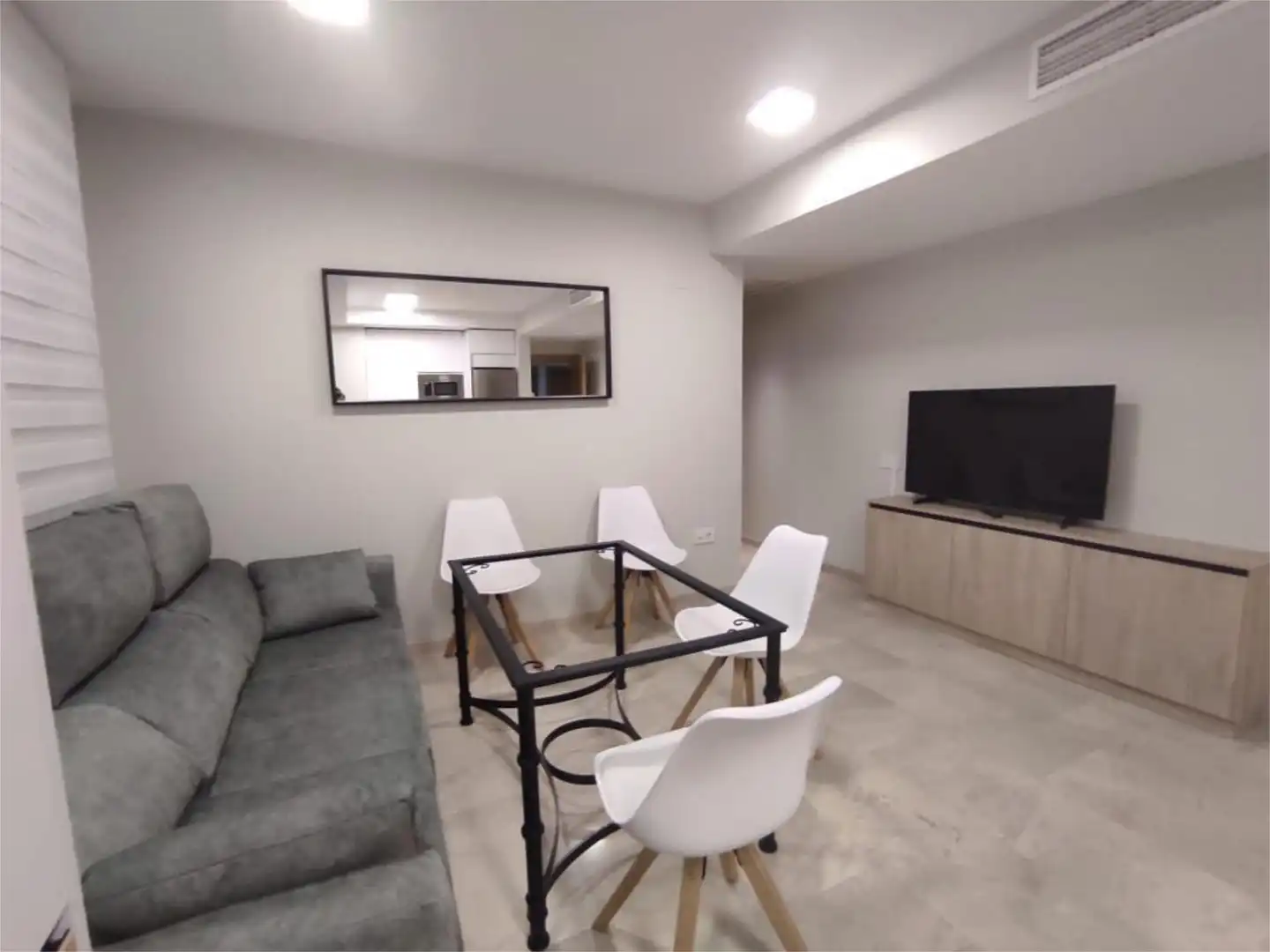 Piso en  Calle Escritora Ángeles López de Ayala 7 - Foto 6