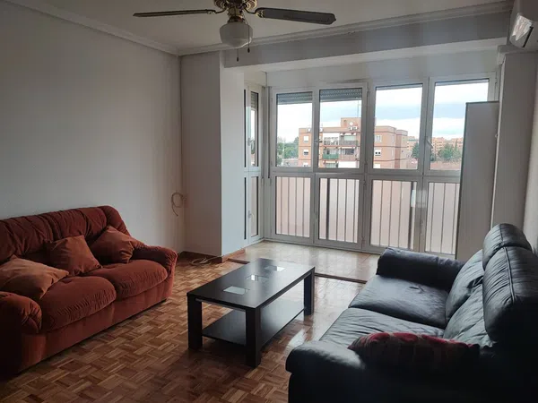 Piso en avenida de Cantabria, 46