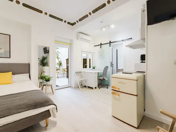 Estudio en calle d' Antonio Ponz, 9 - Foto 1