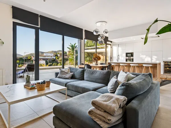 Casa o chalet independiente en La Miranda - Ciutat Diagonal - Foto 1