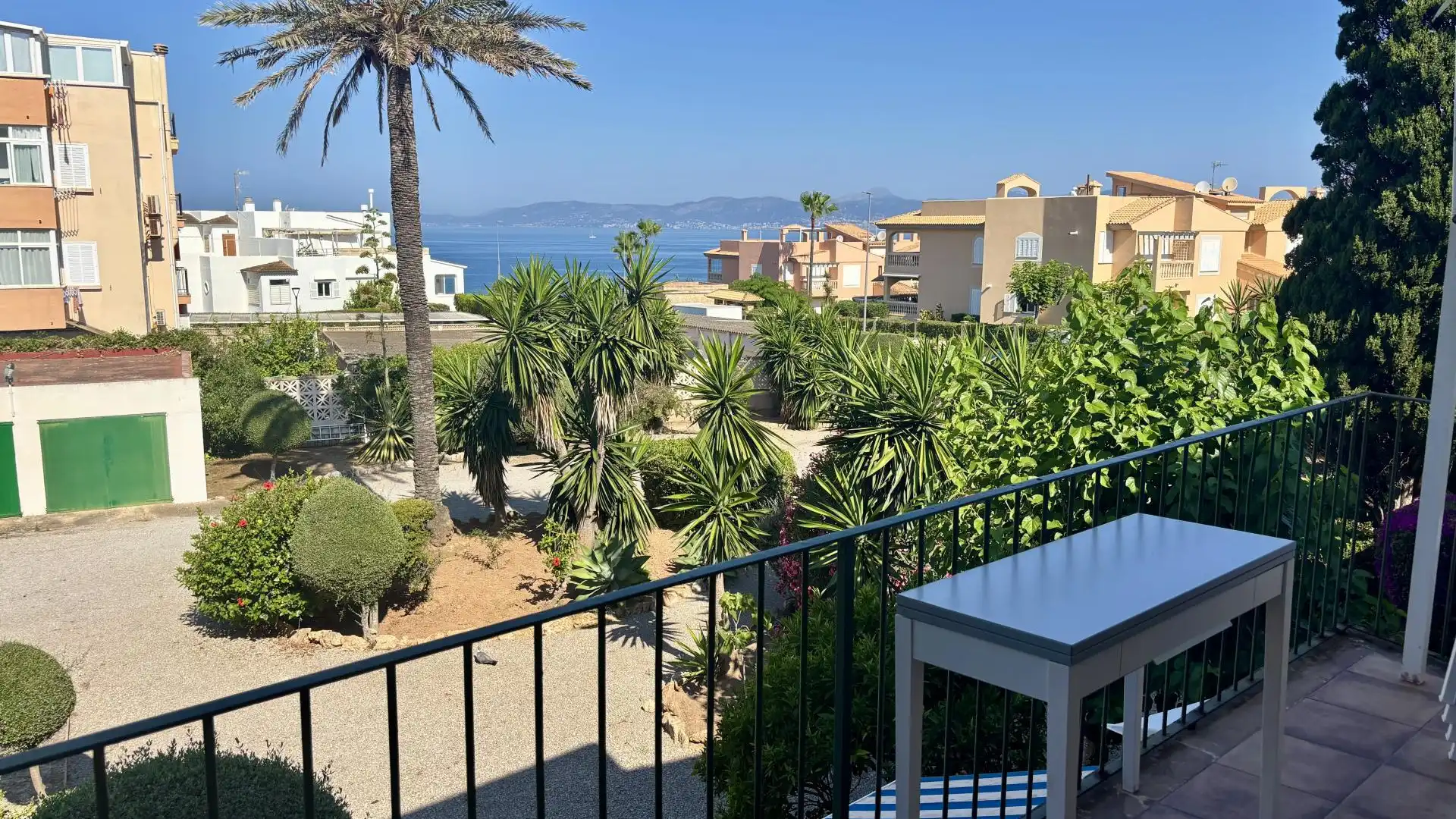 Piso en  Carrer de Recalde 7 - Foto 1