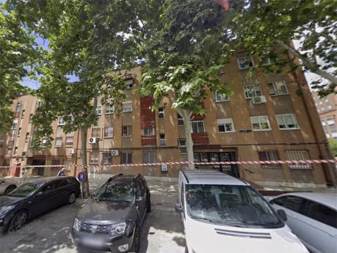 Piso en  Calle Vecinos del Pozo 3