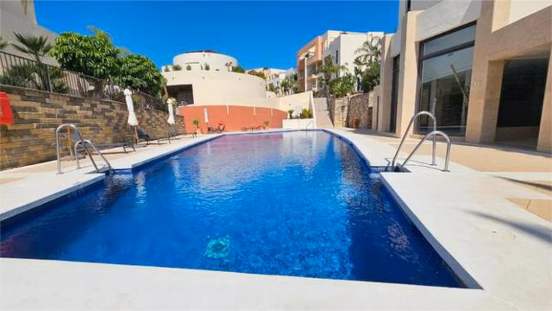 Piso en Los Altos de Los Monteros