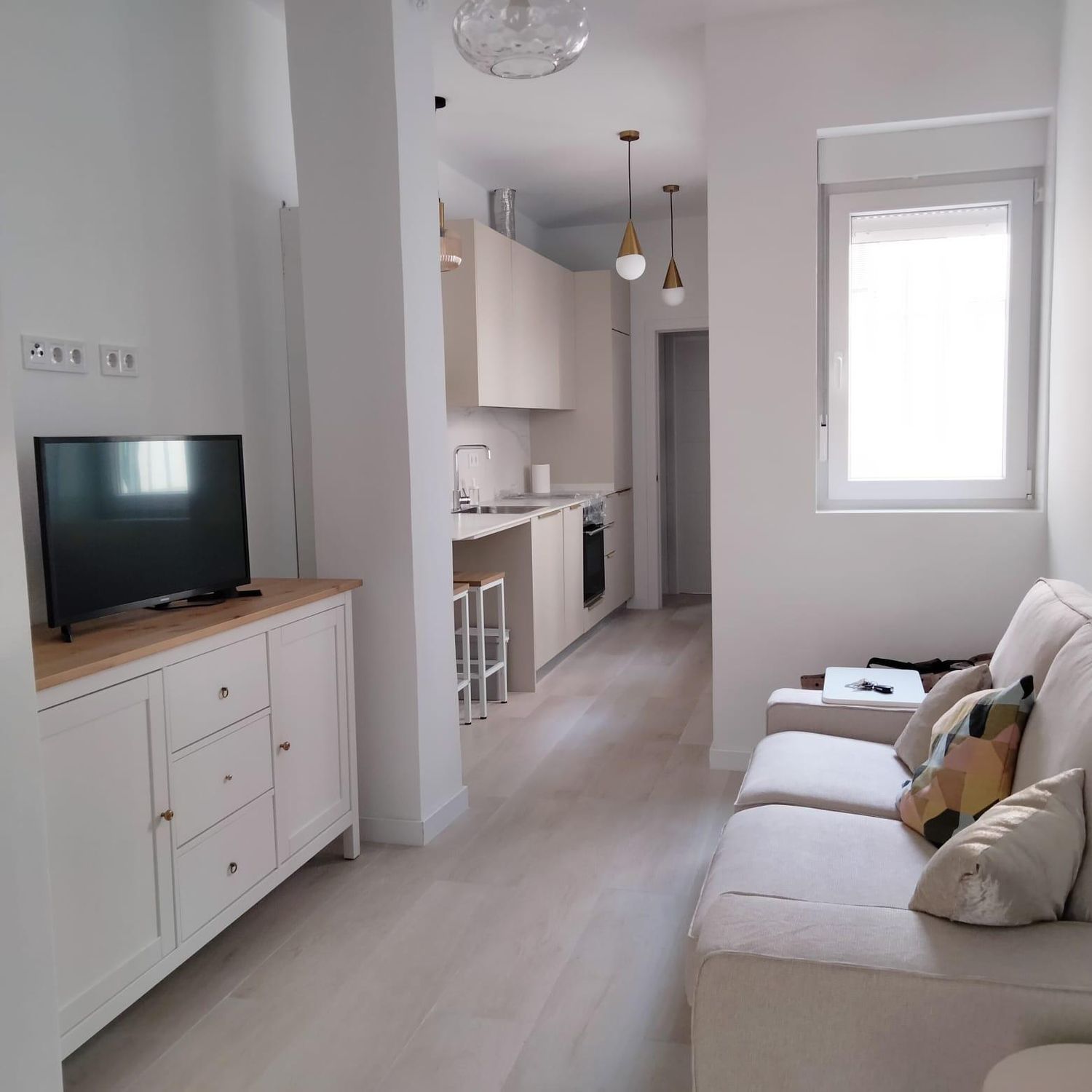 Estudio en calle de Doña Berenguela, 19 - Foto 1