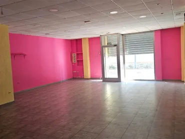 Local comercial en  Calle Gonzalo Torrente Ballester 29 - Foto 2