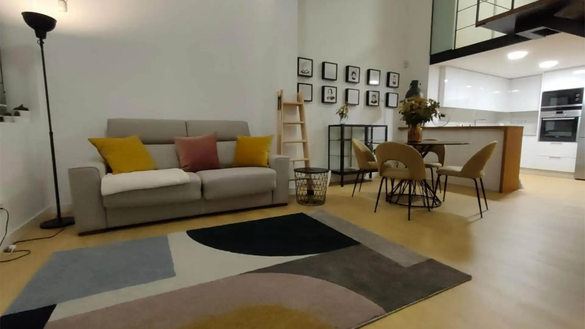 Piso en  Avenida Sardiñeira 4 - Foto 2