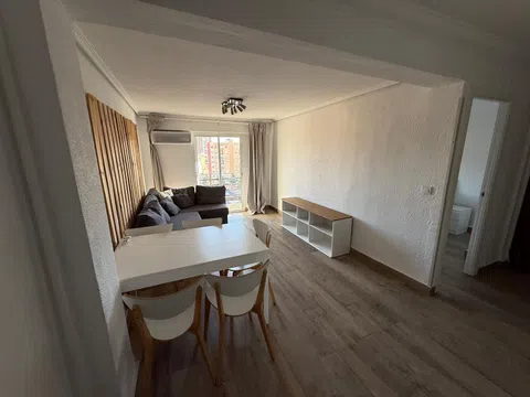 Piso en avenida de la Plata, 7