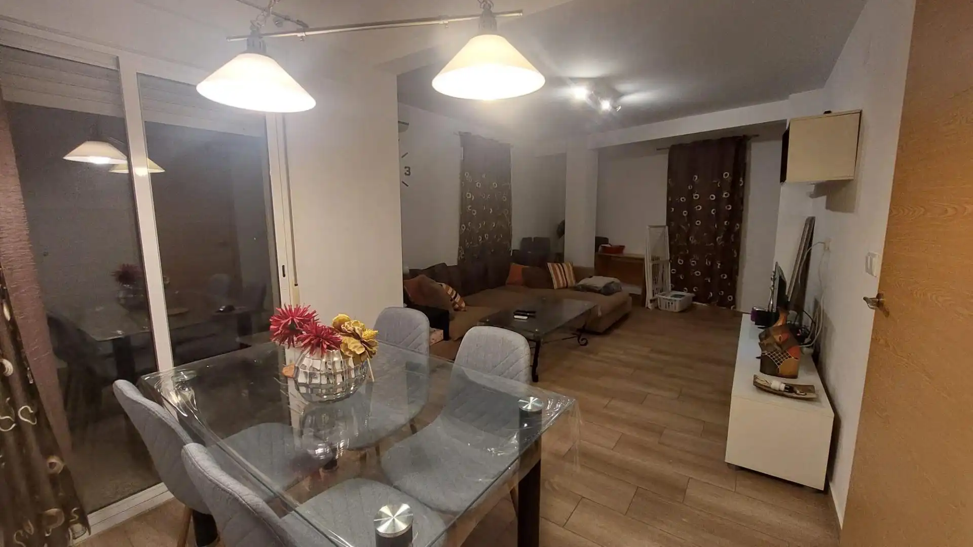 Piso en  Carrer Pere Joan Perpinyà 82 - Foto 8