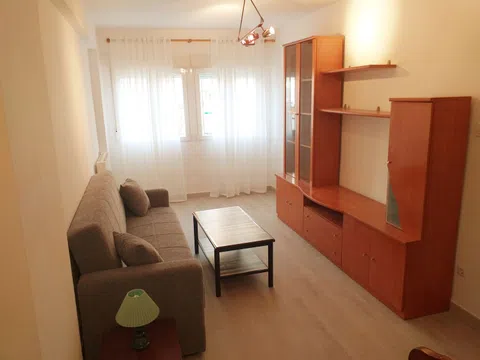 Piso en plaza de Arteijo, 13