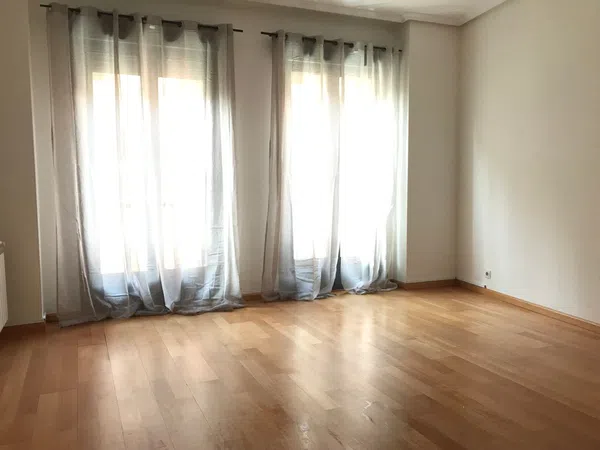 Piso en calle Carlos Arniches, 19