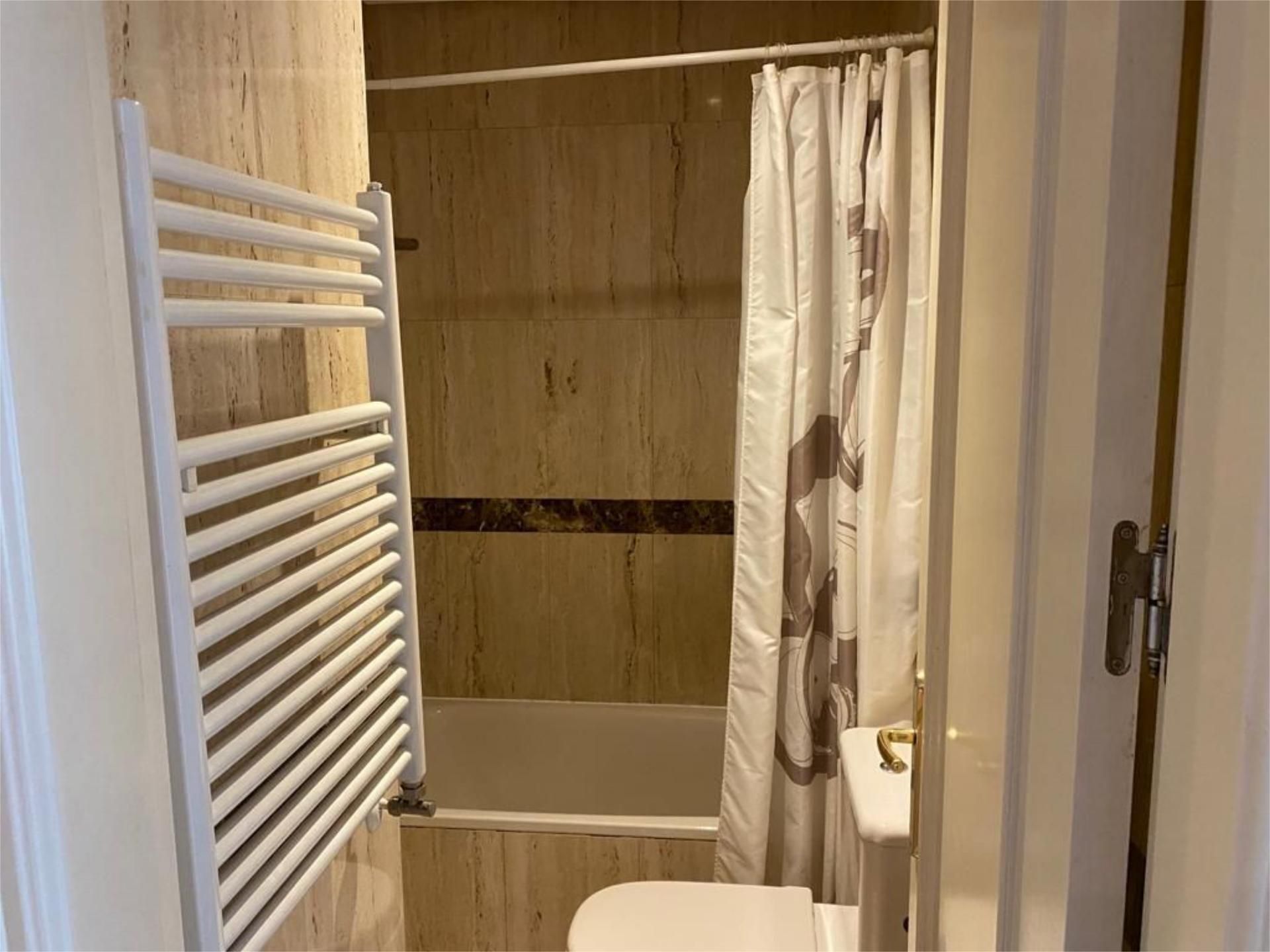 Piso en  Calle de Diego de León 15 - Foto 11